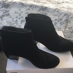 Kenneth Cole Reaction Booties Size 7.5